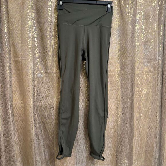 Nike Olive Green Yoga Training High Rise 7/8 Athletic Leggings Small EUC - Picture 1 of 11